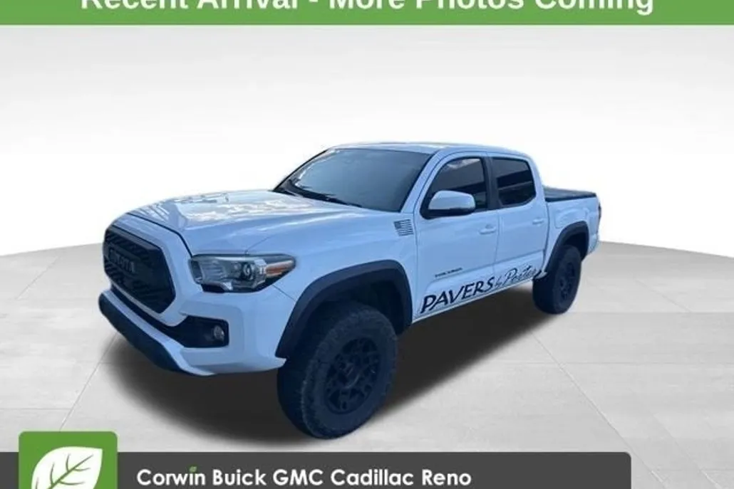 2019 Toyota Tacoma 4x4 SR photo 1