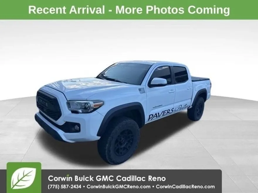 2019 Toyota Tacoma 4x4 SR photo 1