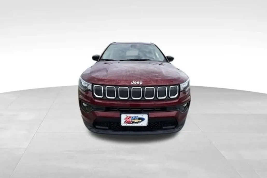 2022 Jeep Compass Latitude Lux photo 1