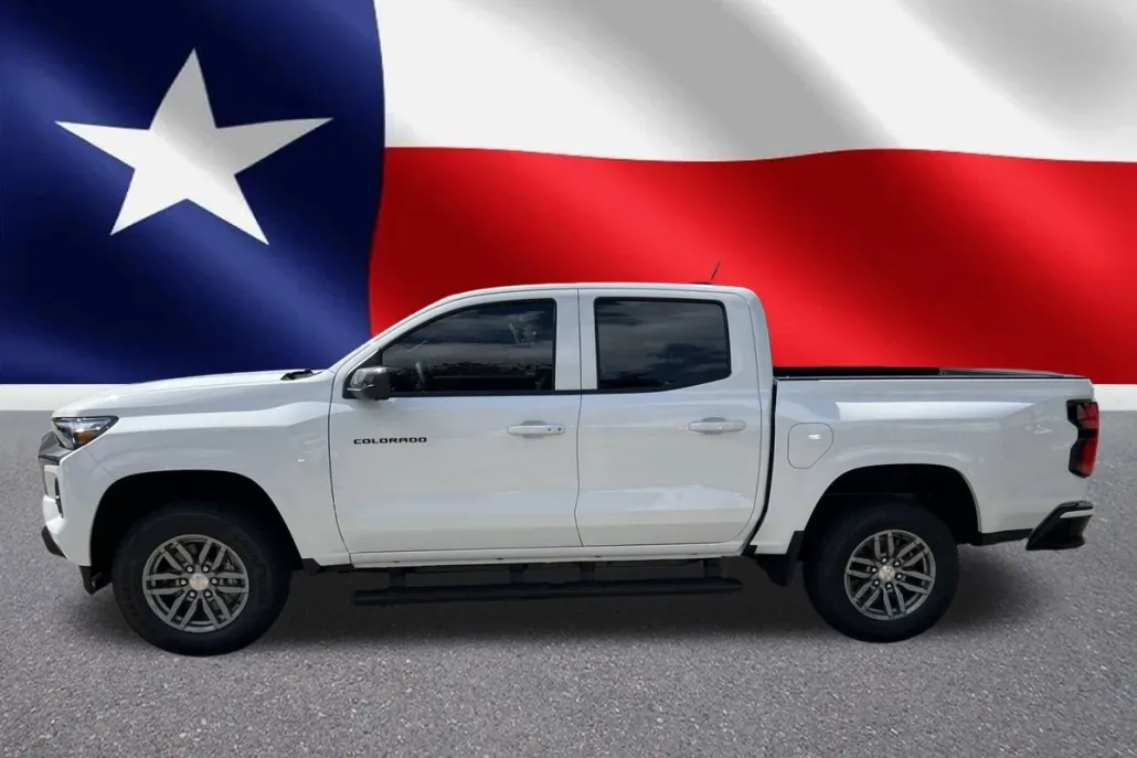 2026 Chevrolet Colorado LT photo 1