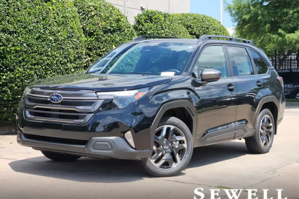 2025 Subaru Forester Premium photo 1