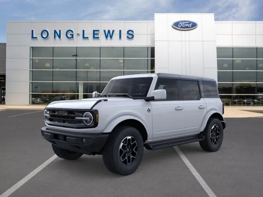 2025 Ford Bronco Outer Banks photo 1