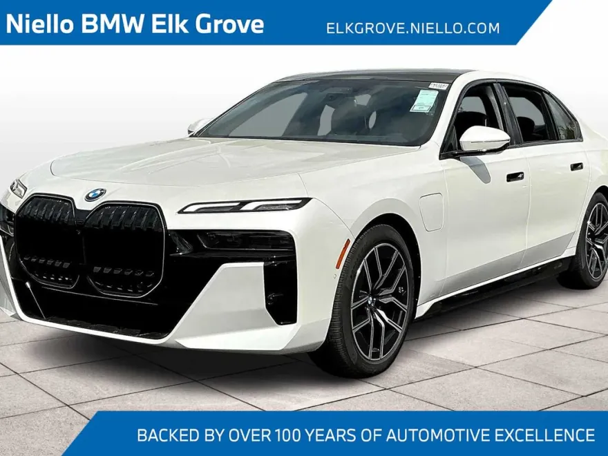 2026 Bmw 750e photo 1