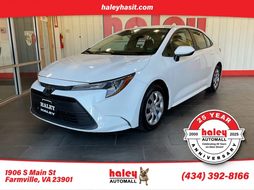 2024 Toyota Corolla LE photo 1