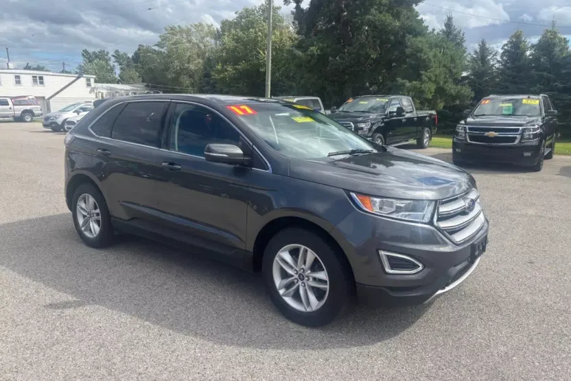 2017 Ford Edge SEL photo 1