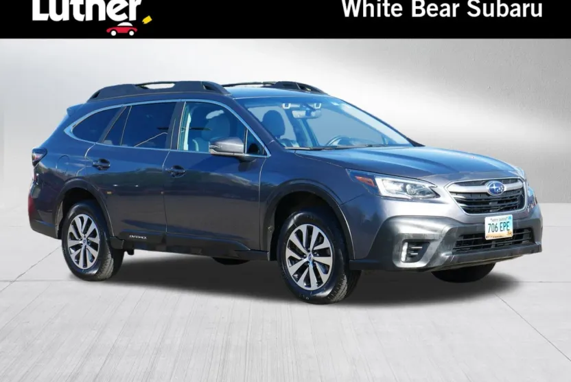 2022 Subaru Outback Premium photo 1
