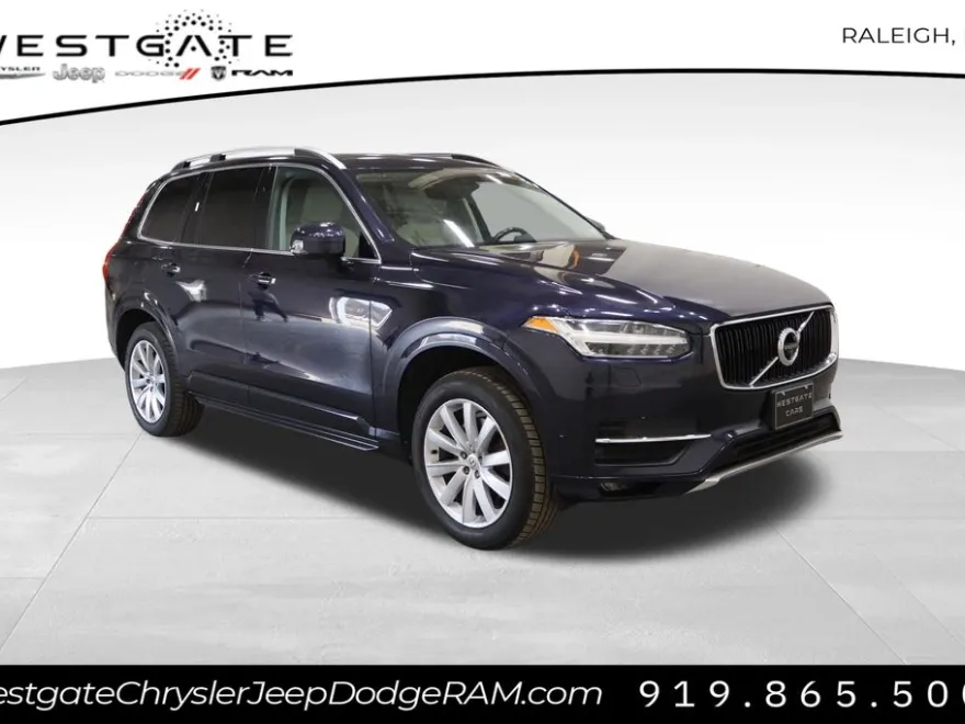 2017 Volvo XC90 T6 Momentum photo 1