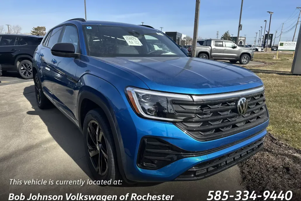 2025 Volkswagen Atlas Cross Sport SEL R-Line photo 1