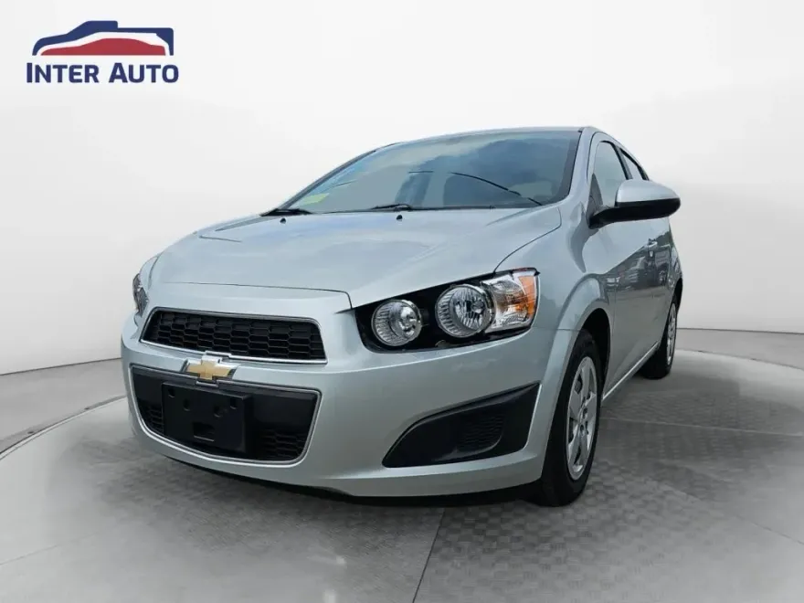 2015 Chevrolet Sonic LS photo 1