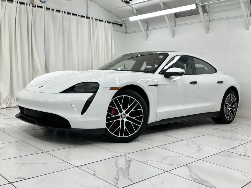 2022 Porsche Taycan 4S photo 1