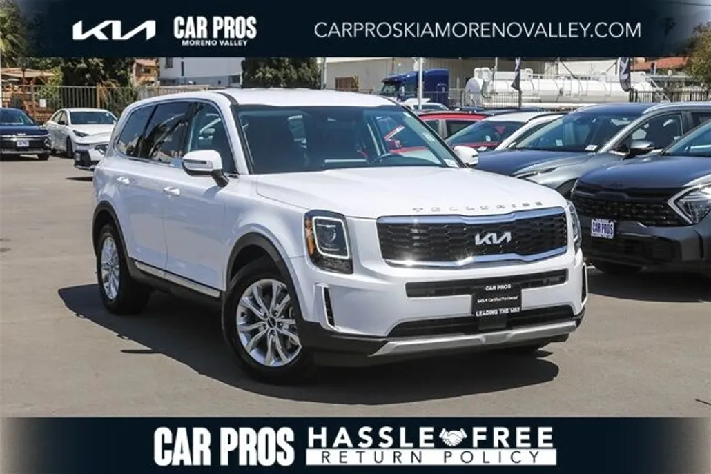 2022 Kia Telluride LX photo 1