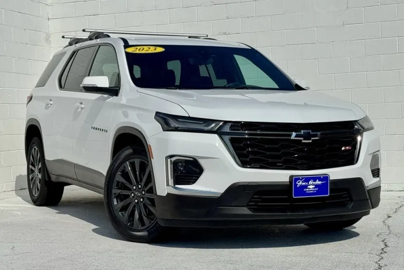 2023 Chevrolet Traverse RS photo 1