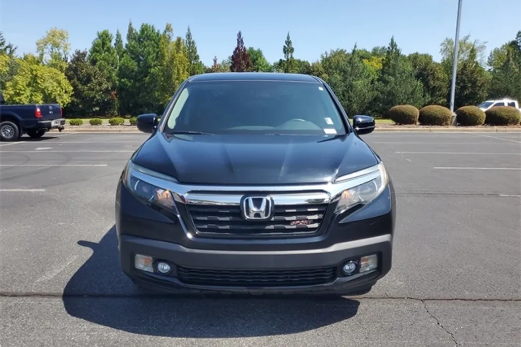 2019 Honda Ridgeline Sport photo 1
