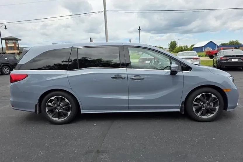 2024 Honda Odyssey Elite photo 1