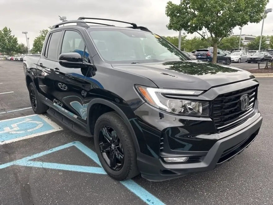 2023 Honda Ridgeline Black Edition photo 1