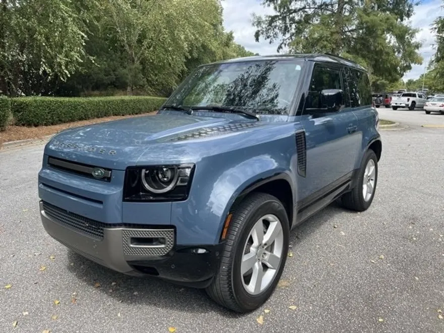 2023 Land Rover Defender X-Dynamic SE photo 1