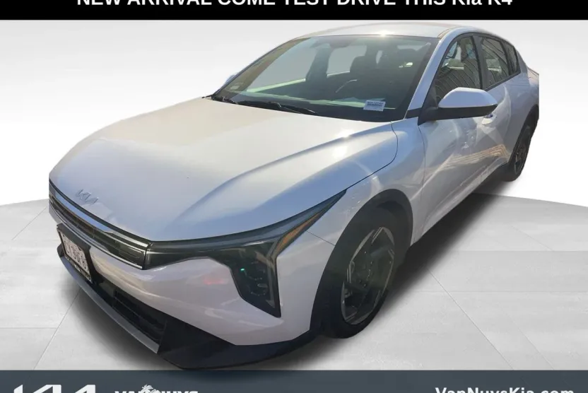 2025 Kia K4 EX photo 1