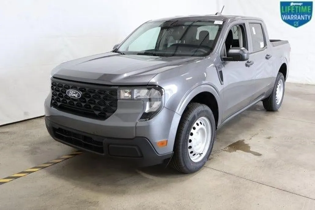 2025 Ford Maverick XL photo 1