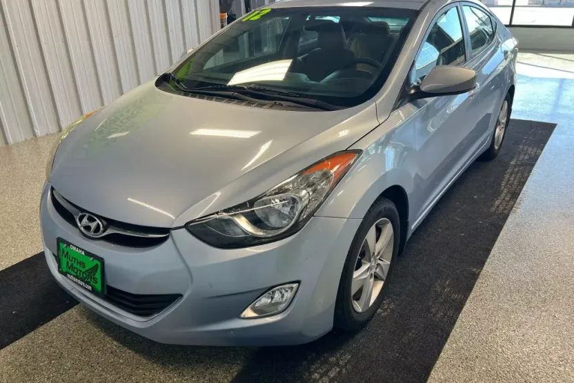 2012 Hyundai Elantra GLS photo 1