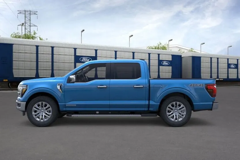 2025 Ford F-150 Lariat photo 1