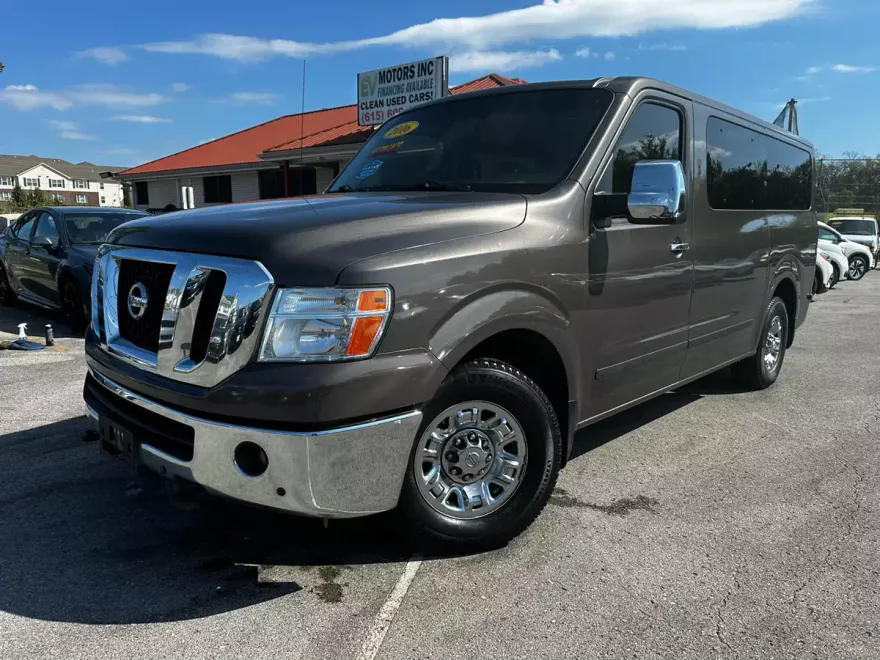 2016 Nissan NV3500 photo 1