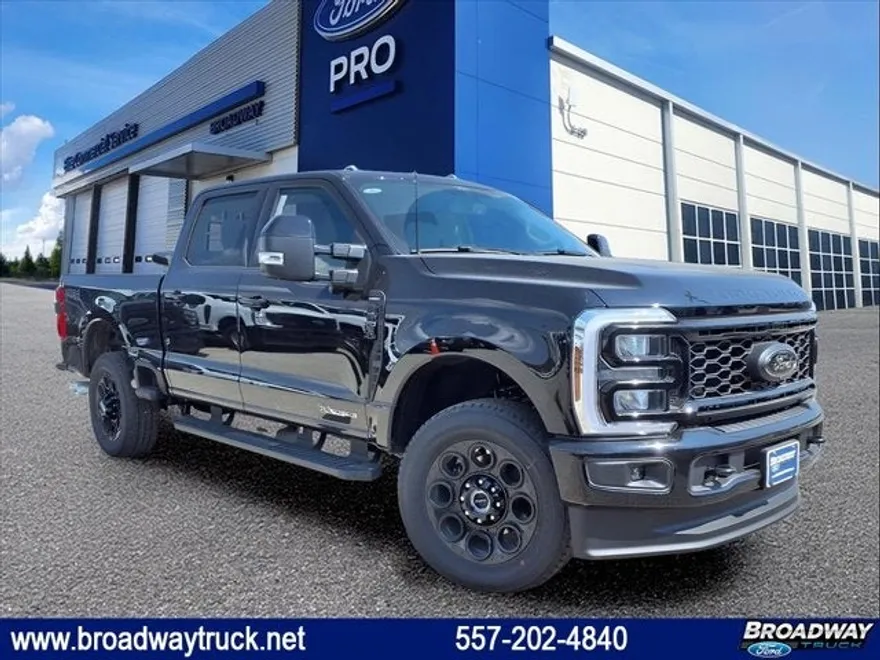 2026 Ford F-250 Lariat photo 1