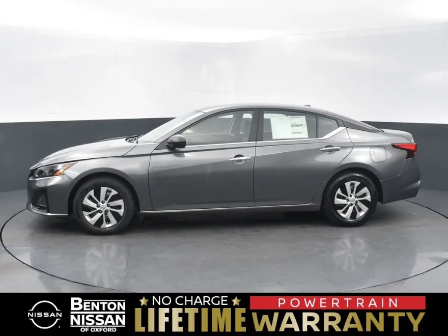 2025 Nissan Altima S photo 1