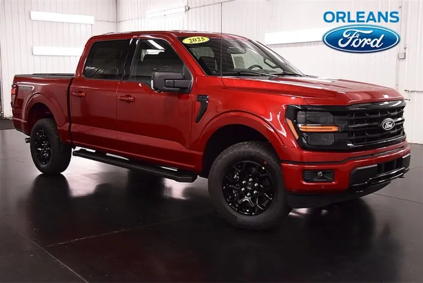 2025 Ford F-150 XLT photo 1