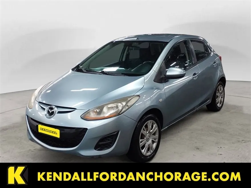 2013 Mazda Mazda2 Sport photo 1