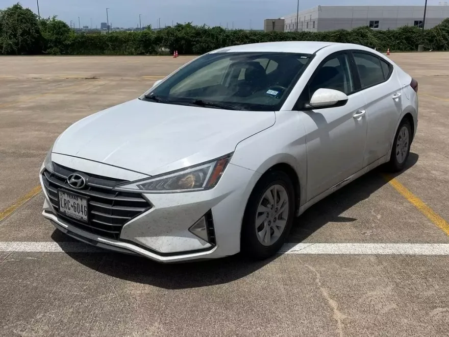 2019 Hyundai Elantra SE photo 1