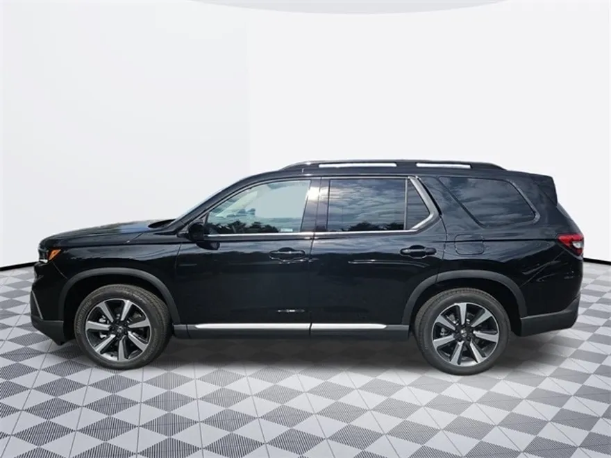 2025 Honda Pilot Touring photo 1