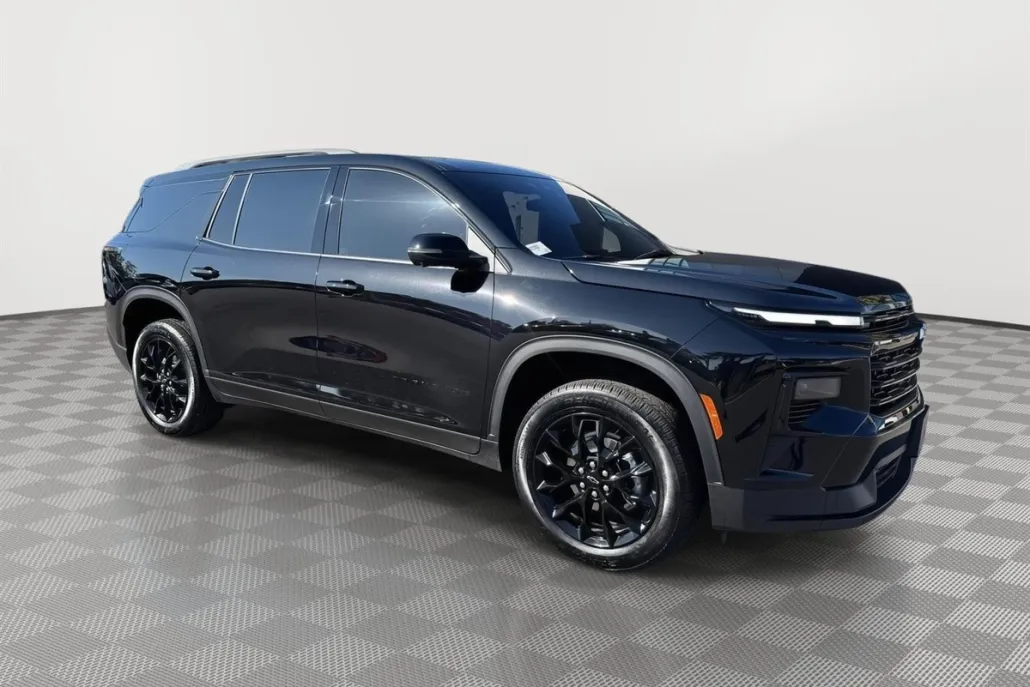 2024 Chevrolet Traverse photo 1