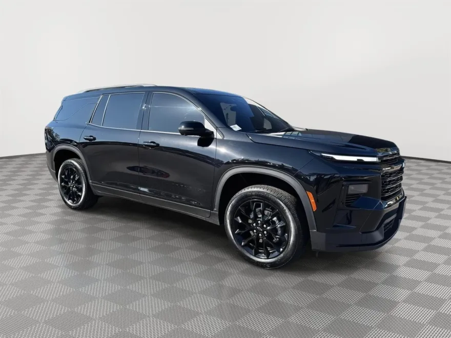 2024 Chevrolet Traverse photo 1