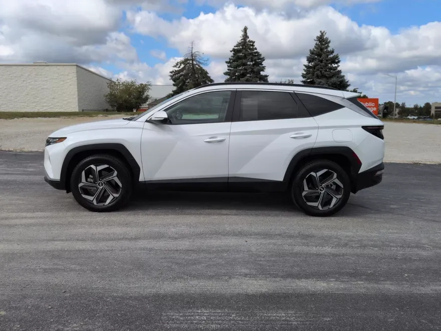 2022 Hyundai Tucson SEL photo 1
