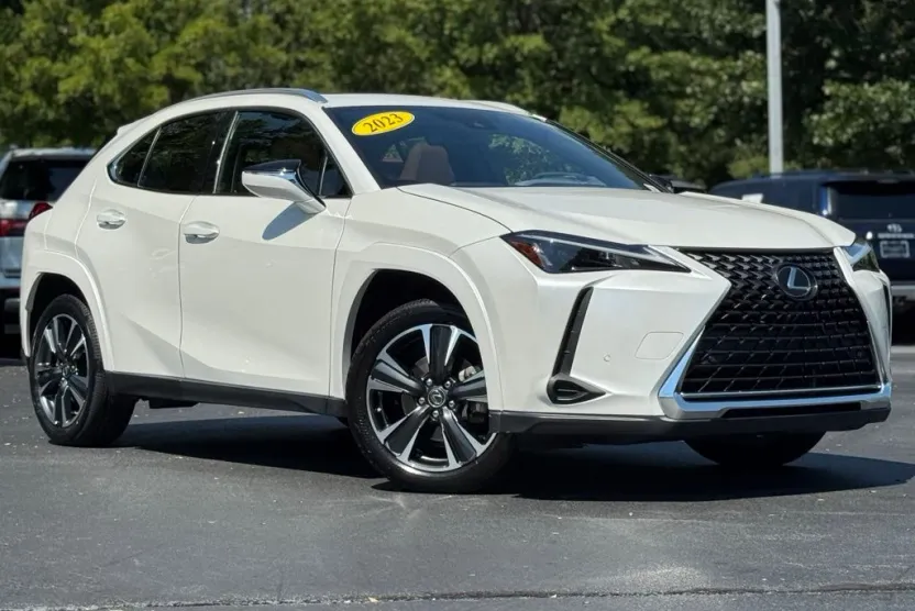 2023 Lexus UX 250h Premium photo 1