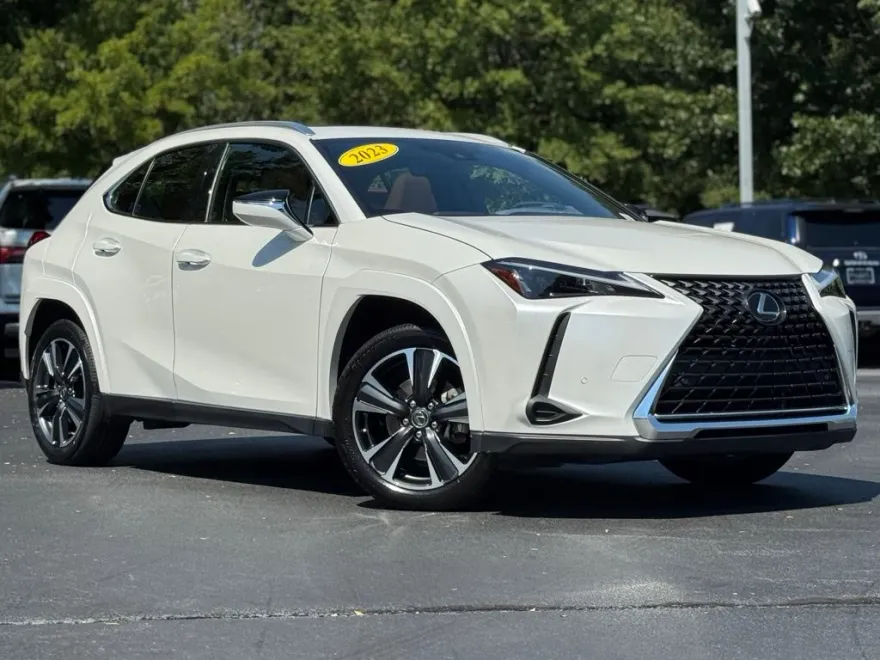 2023 Lexus UX 250h Premium photo 1