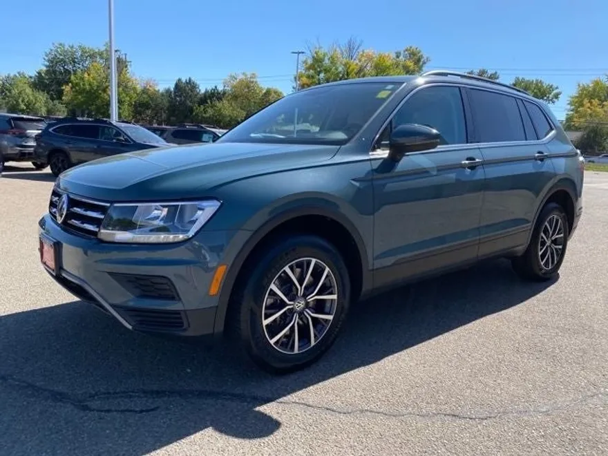 2019 Volkswagen Tiguan SE photo 1
