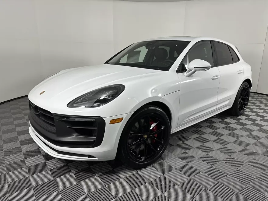 2025 Porsche Macan GTS photo 1