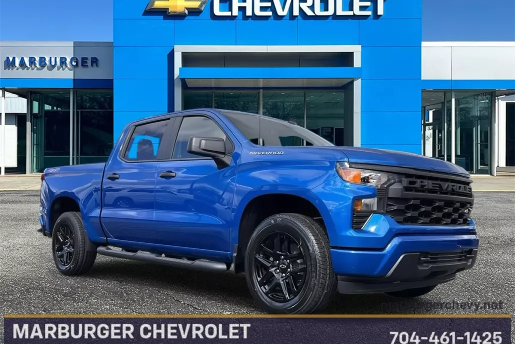 2024 Chevrolet Silverado 1500 Custom photo 1