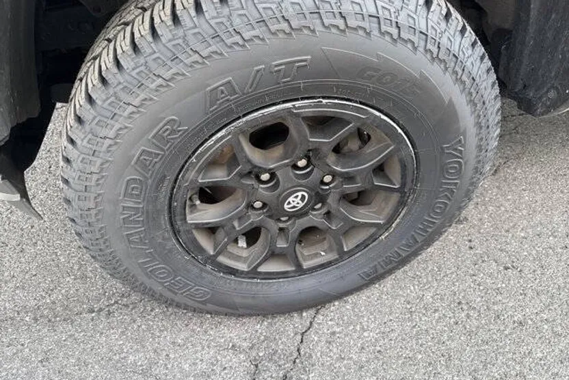 2022 Toyota Tacoma SR5 V6 photo 1