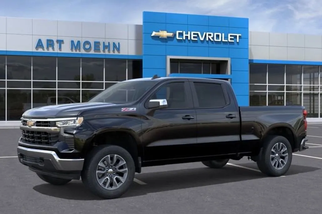 2026 Chevrolet Silverado 1500 LT photo 1
