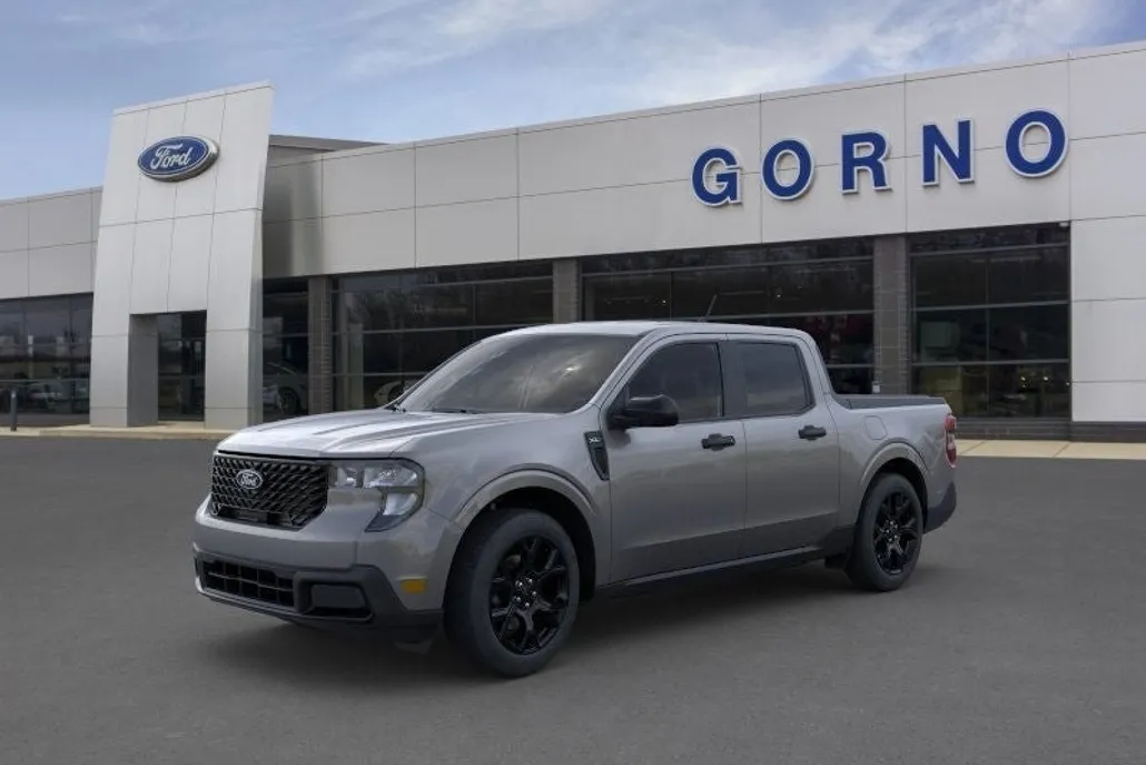 2025 Ford Maverick XLT photo 1