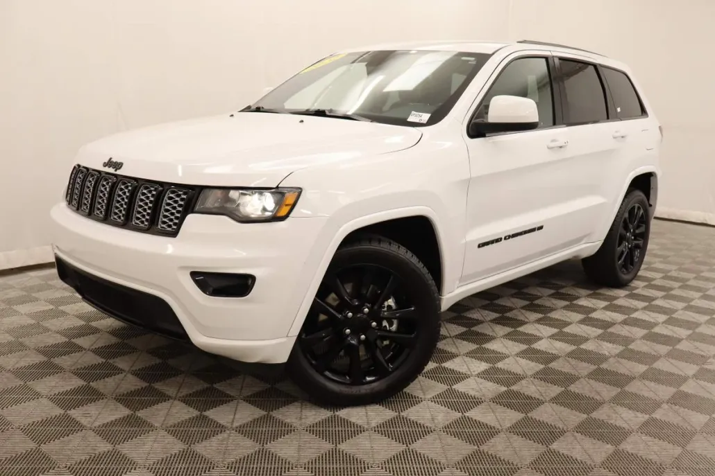 2022 Jeep Cherokee Laredo X photo 1