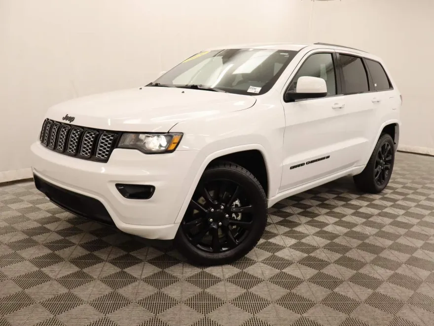 2022 Jeep Cherokee Laredo X photo 1
