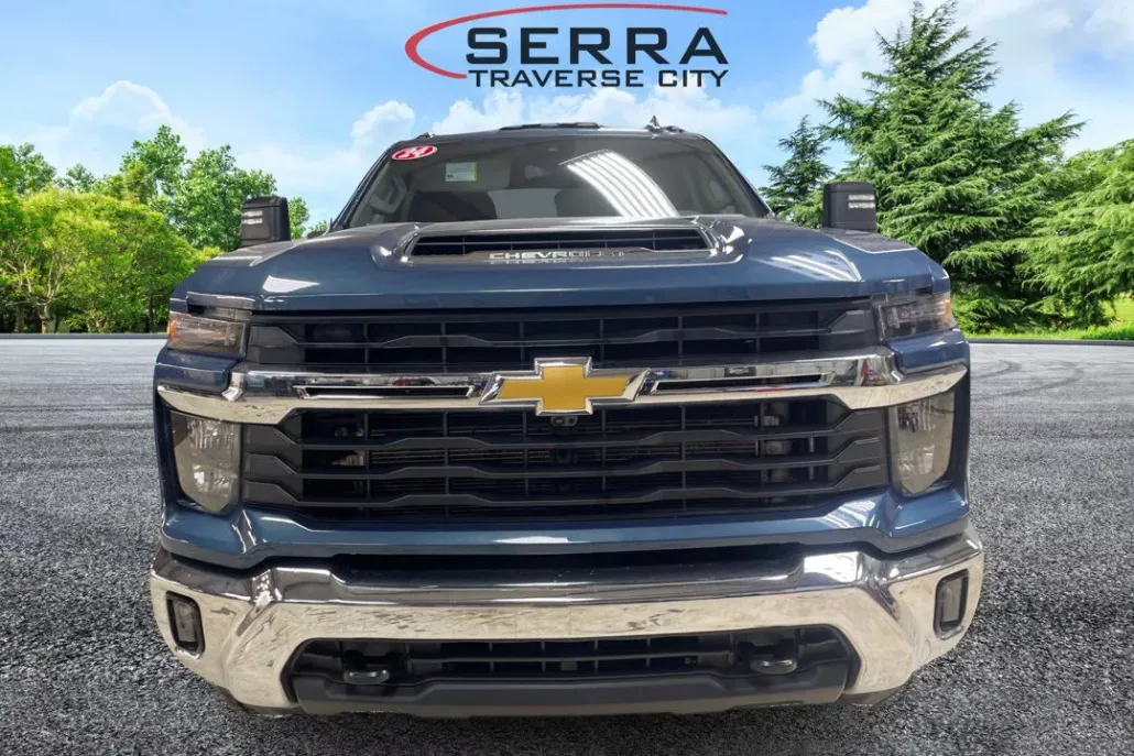 2024 Chevrolet Silverado 3500HD LT photo 1