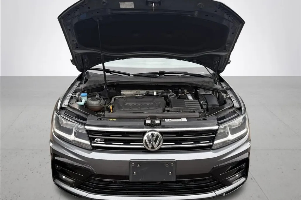 2019 Volkswagen Tiguan SEL R-Line photo 1