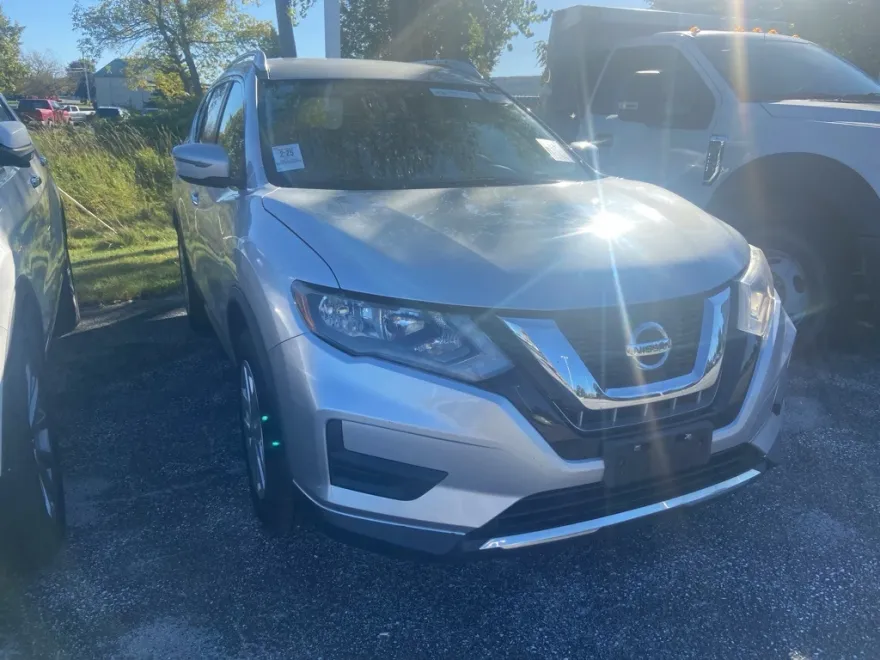 2017 Nissan Rogue S photo 1