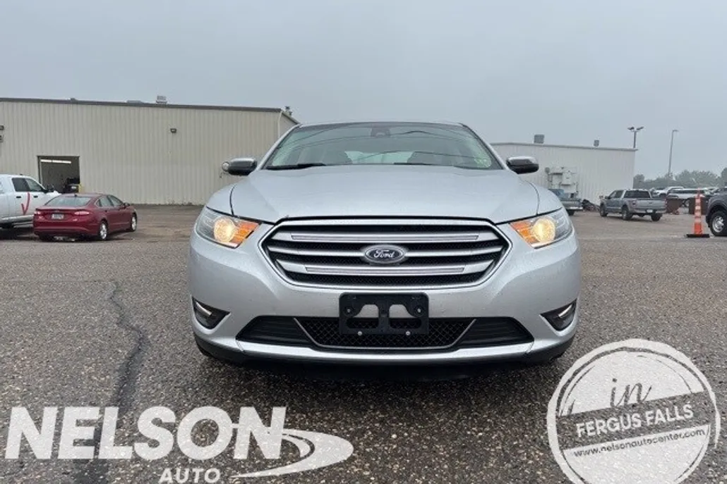 2019 Ford Taurus Limited photo 1