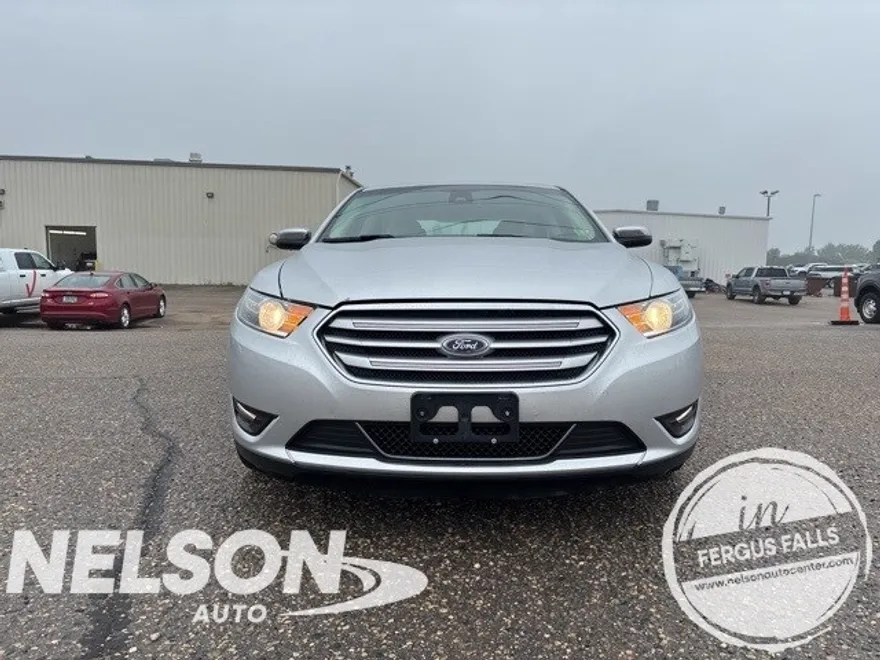 2019 Ford Taurus Limited photo 1
