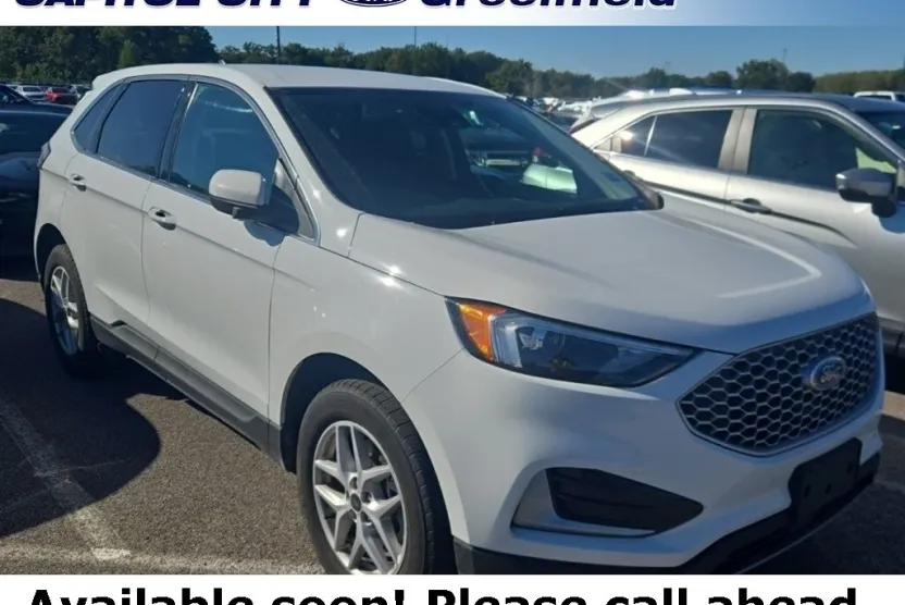 2024 Ford Edge SEL photo 1